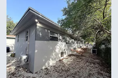 53 NE 56th St, Miami, FL 33137 - Photo 11