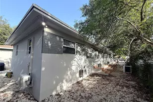 53 NE 56th St, Miami, FL 33137 - Photo 11