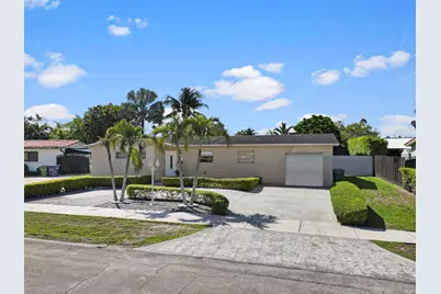 8530 NW 179th St, Hialeah, FL 33015 - Photo 1