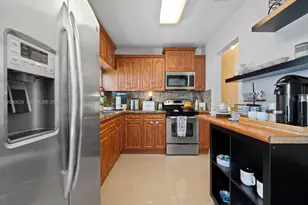 8530 NW 179th St, Hialeah, FL 33015 - Photo 17