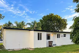 260 NE 42nd Ct, Deerfield Beach, FL 33064 - Photo 21