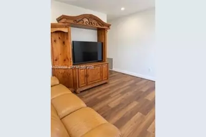 3560 NW 19th St #3560, Miami, FL 33125 - Photo 11
