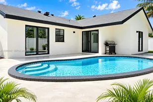 8211 SW 4th Pl, North Lauderdale, FL 33068 - Photo 3