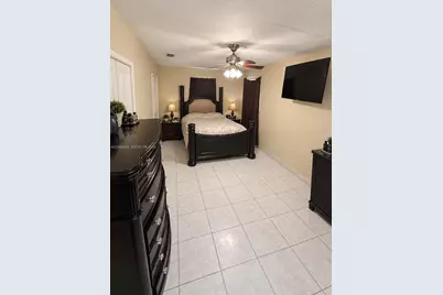 5871 NW 41st Ter, North Lauderdale, FL 33319 - Photo 11