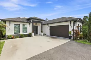 2885 41st Ave NE, Other City - In The State Of Florida, FL 34120 - Photo 3