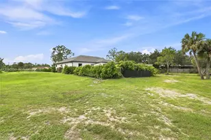 2885 41st Ave NE, Other City - In The State Of Florida, FL 34120 - Photo 31