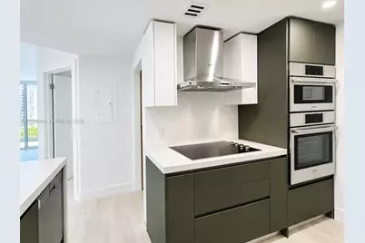 701 Brickell Key Blvd #1111, Miami, FL 33131 - Photo 3