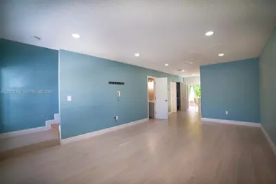 2050 NE 140th St #21, North Miami Beach, FL 33181 - Photo 5