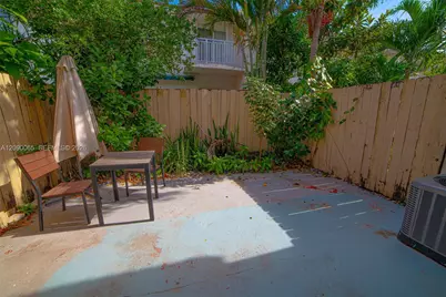 2050 NE 140th St #21, North Miami Beach, FL 33181 - Photo 11