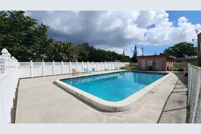 7830 NW 33rd St #305, Davie, FL 33024 - Photo 19
