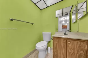 3070 NW 48th Terrace, Lauderdale Lakes, FL 33313 - Photo 17