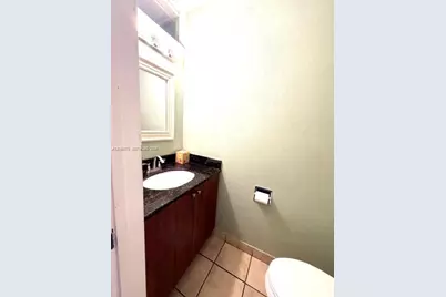 2825 E 4th Ave, Hialeah, FL 33013 - Photo 23