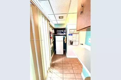2825 E 4th Ave, Hialeah, FL 33013 - Photo 21