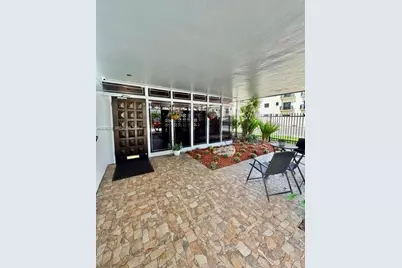 2825 E 4th Ave, Hialeah, FL 33013 - Photo 3