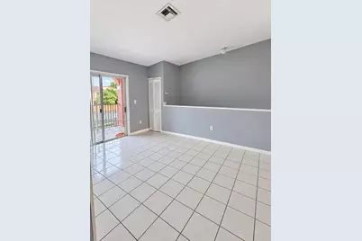 5800 W 18th Ln #205, Hialeah, FL 33012 - Photo 5