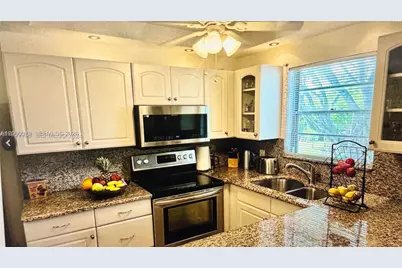 116 E Westbury E #116, Deerfield Beach, FL 33442 - Photo 13