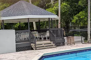 211 SW 113th Way, Pembroke Pines, FL 33025 - Photo 55