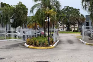 211 SW 113th Way, Pembroke Pines, FL 33025 - Photo 49