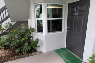 211 SW 113th Way, Pembroke Pines, FL 33025 - Photo 3