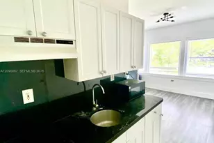 1555 Pennsylvania Ave, Miami Beach, FL 33139 - Photo 3