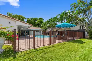 7311 Sabal Dr, Miami Lakes, FL 33014 - Photo 35