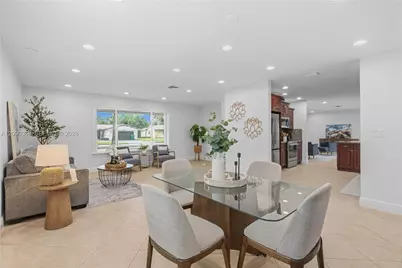 7311 Sabal Dr, Miami Lakes, FL 33014 - Photo 7