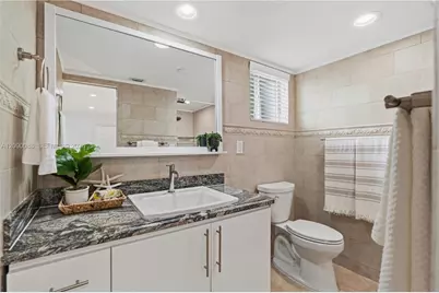 7311 Sabal Dr, Miami Lakes, FL 33014 - Photo 23