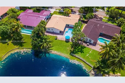 7311 Sabal Dr, Miami Lakes, FL 33014 - Photo 45