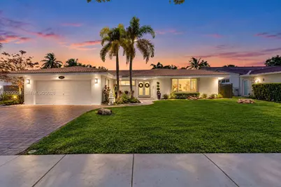 7311 Sabal Dr, Miami Lakes, FL 33014 - Photo 1