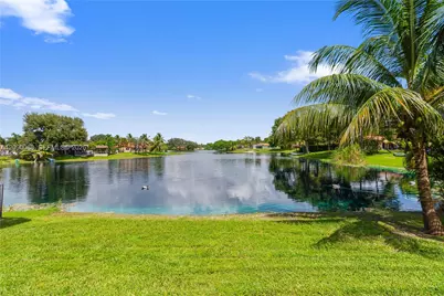 7311 Sabal Dr, Miami Lakes, FL 33014 - Photo 29