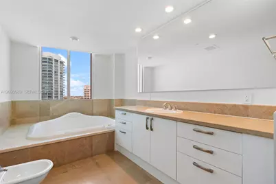 5959 Collins Ave #1101, Miami Beach, FL 33140 - Photo 13