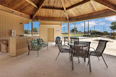 1440 NW 97th Ter #282, Pembroke Pines, FL 33024 - Photo 15