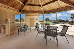 1440 NW 97th Terrace, Pembroke Pines, FL 33024 - Photo 11