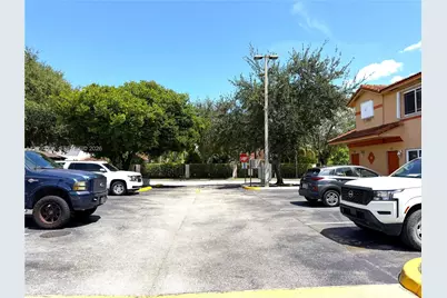 17302 NW 74th Ave #101, Hialeah, FL 33015 - Photo 23