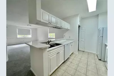 17125 N Bay Rd #3213, Sunny Isles Beach, FL 33160 - Photo 5