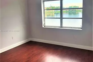 18900 NE 3rd Ct, Miami, FL 33179 - Photo 15