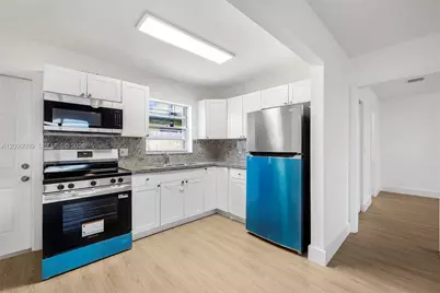 2033 Dewey St, Hollywood, FL 33020 - Photo 13