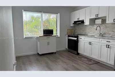 191 NW 17th Ave #4, Miami, FL 33125 - Photo 5