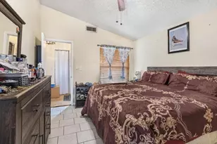 281 SW 83rd Ave, North Lauderdale, FL 33068 - Photo 15
