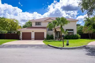 4671 SW 155th Pl, Miami, FL 33185 - Photo 1
