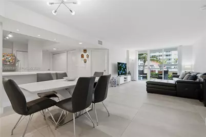1155 Brickell Bay Dr #704, Miami, FL 33131 - Photo 1