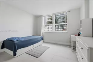 1155 Brickell Bay Dr, Miami, FL 33131 - Photo 13