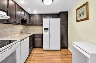 20379 W Country Club Dr, Aventura, FL 33180 - Photo 11