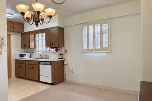 949 NW 9th St, Homestead, FL 33030 - Photo 9