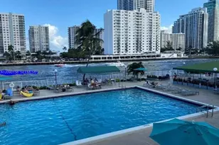 800 W Parkview Dr, Hallandale Beach, FL 33009 - Photo 3