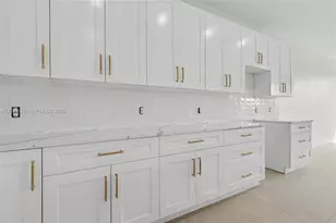2960 NW 24th Ave, Oakland Park, FL 33311 - Photo 13