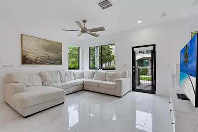 4605 NW 83rd Path, Doral, FL 33166 - Photo 9