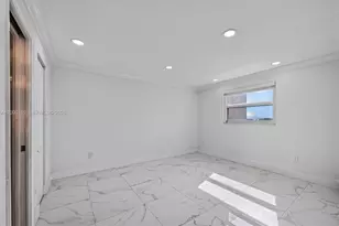8075 NW 7th St, Miami, FL 33126 - Photo 23