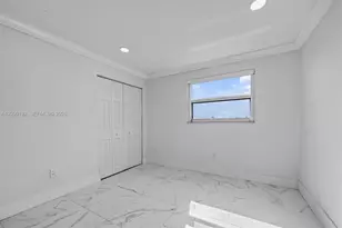 8075 NW 7th St, Miami, FL 33126 - Photo 21