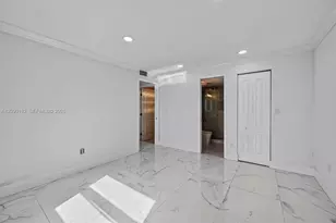 8075 NW 7th St, Miami, FL 33126 - Photo 25